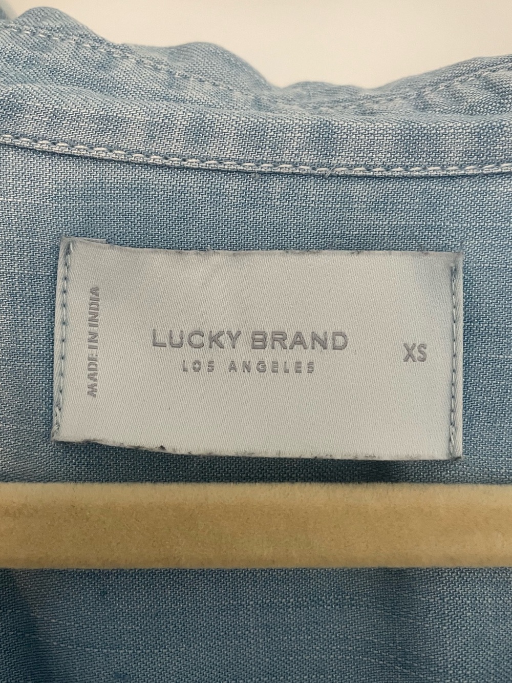 Lucky Brand Light Blue Lightweight Denim Button-Up Oversized Shirt Sz XS - Picture 3 of 6